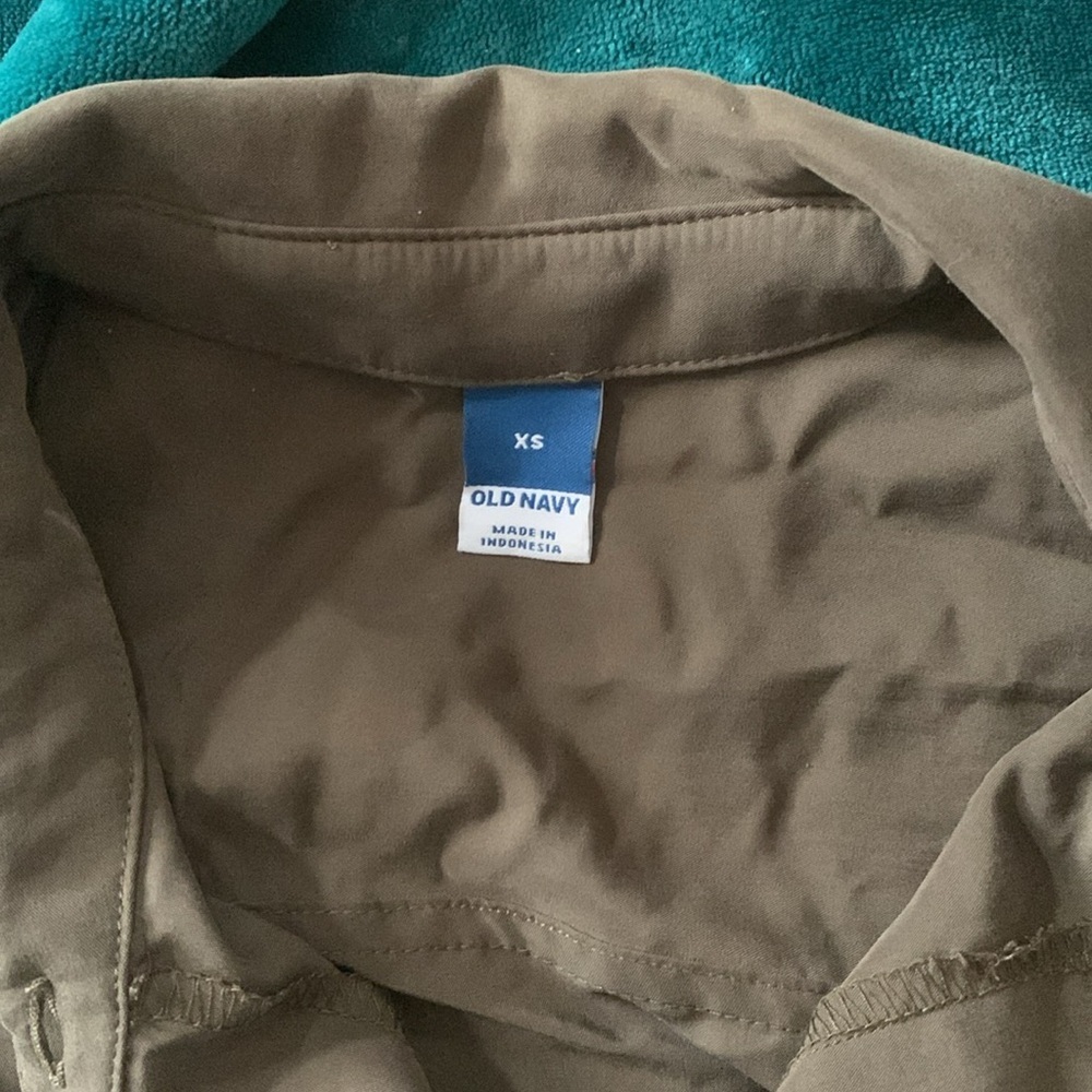 Old Navy- gently used woman’s dress - Picture 4 of 4